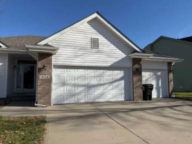 Main picture of 2110 John St