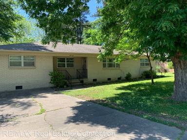 Main picture of 310 S Pine St