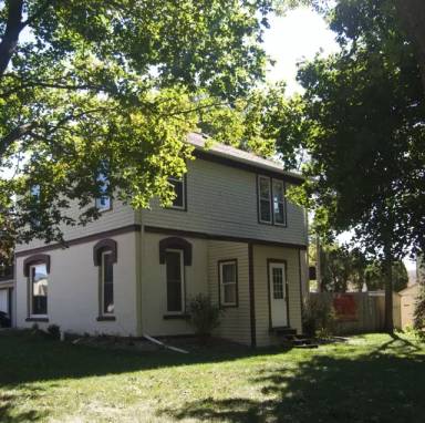 Main picture of 924 Lakewood Ave