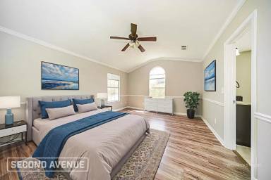 Main picture of 320 Brookside Dr