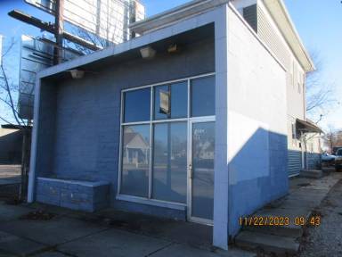 Main picture of 2101 S Calhoun St