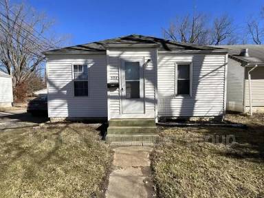 Main picture of 324 Hickory St