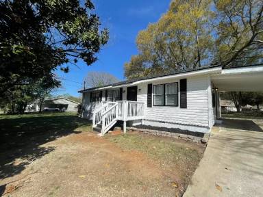 Main picture of 174 Lovell Rd