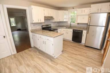 Main picture of 450 N Guthriesville Rd