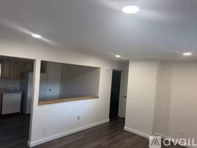 Main picture of 412 S Park St