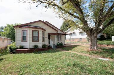 Main picture of 2225 Bell Ave NW