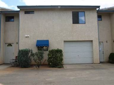 Main picture of 4825 N Robert Rd