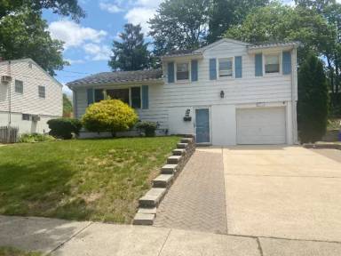 Main picture of 291 Crestwood Dr