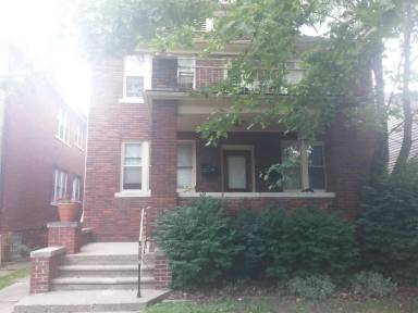 Main picture of 895 Beaconsfield Ave