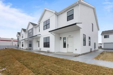 Main picture of 2956 Huntshire Ave