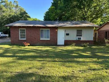 Main picture of 31 Michigan Ave