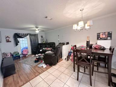Main picture of 422 SE 8th St