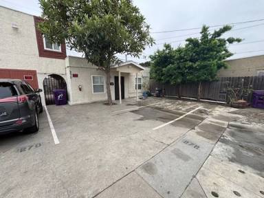 Main picture of 270-278 E 55th St