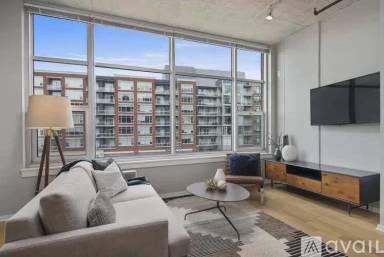 Main picture of 1112 S Wabash Ave