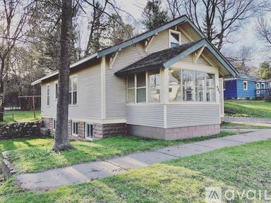 Main picture of 441 2nd St