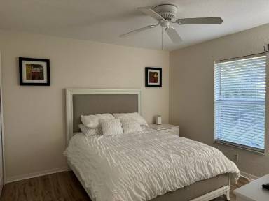 Main picture of 21043 Bachmann Blvd