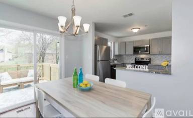 Main picture of 6900 Mountain Lake Pl