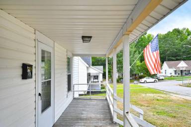 Main picture of 538 Kingston St