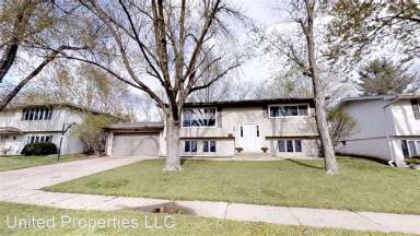 Main picture of 131 Meadowlark Ln NW