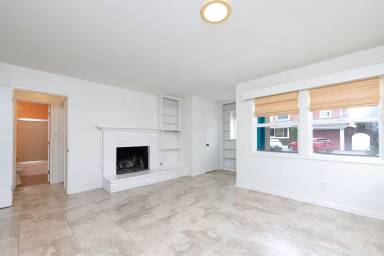 Main picture of 136 Oxnard Ave