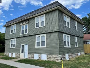 Main picture of 145 Topping Ave