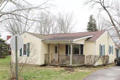 Main picture of 366 Harlan Dr