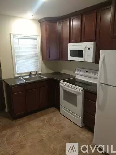 Main picture of 505 10th Ave NW