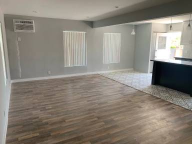 Main picture of 1034 W 133rd St
