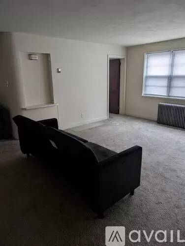 Main picture of 411 S High St