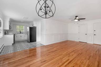 Main picture of 3426 Woodford Rd