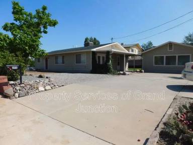 Main picture of 396 S Camp Rd