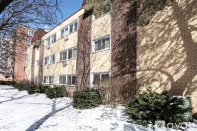 Main picture of 677 S River Rd