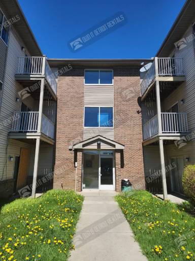 Main picture of 1303 W Forest Ave