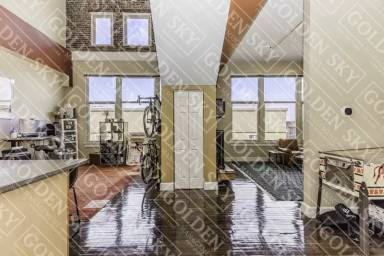 Main picture of 301 S Walnut St