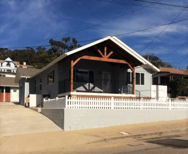 Main picture of 1209 Poli St