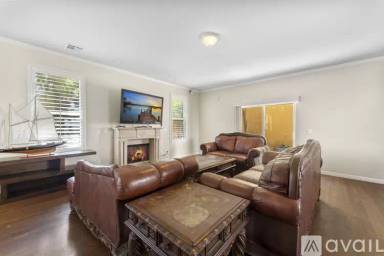 Main picture of 150 Fano St