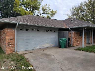 Main picture of 2206 Vanderbilt Ct