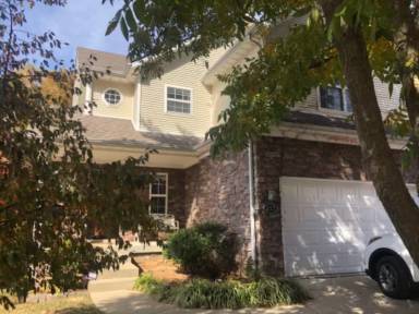 Main picture of 213 White Oak Trce