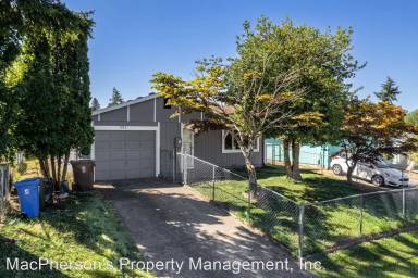 Main picture of 902 S 84th St