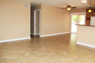Main picture of 2750 Dahlia Ave