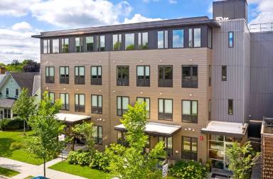 Main picture of 3828 Apartments