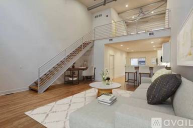 Main picture of 2100 Greenwood St