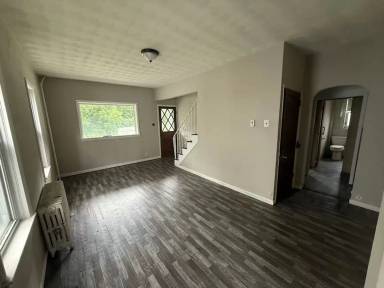 Main picture of 790 W Main St