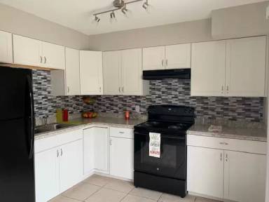 Main picture of 913 Catherine Ave
