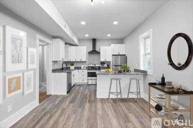 Main picture of 187 Neponset Ave
