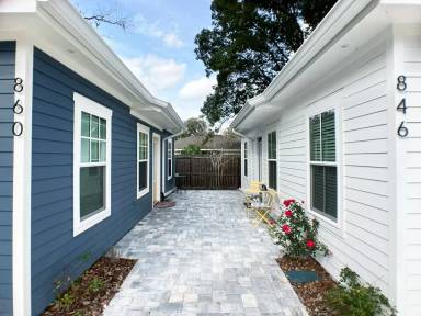 Main picture of 860 NW 6th Ave