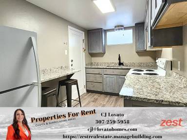 Main picture of 717 S Durbin St