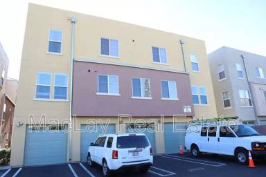 Main picture of 706 E Washington St