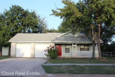 Main picture of 2406 Schwertner Dr