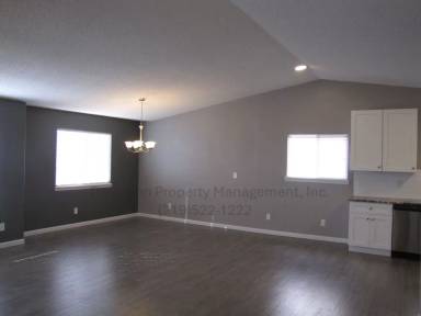 Main picture of 4950 Gibbon St